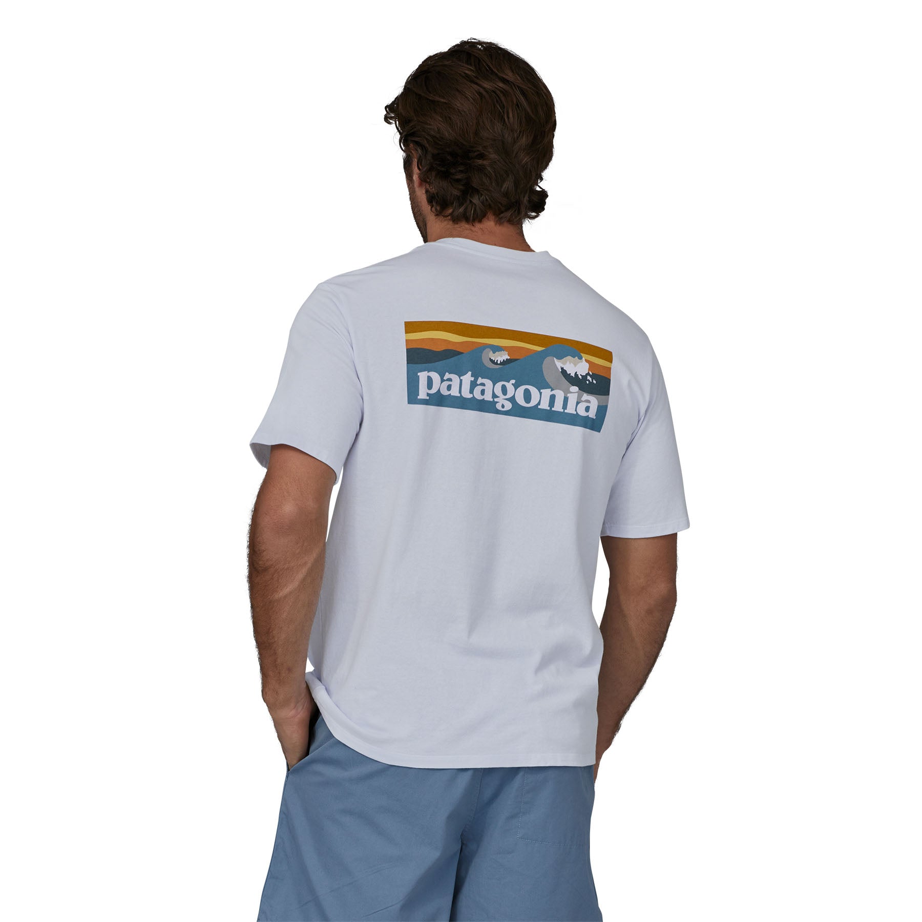 Camiseta blanca reciclada Patagonia M’s Boardshort Logo Pocket Responsibili-Tee Fair Trade Certified™