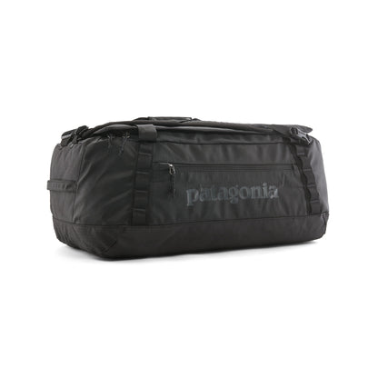 Vista frontal de la bolsa de viaje Patagonia Black Hole Duffel 55L en color negro